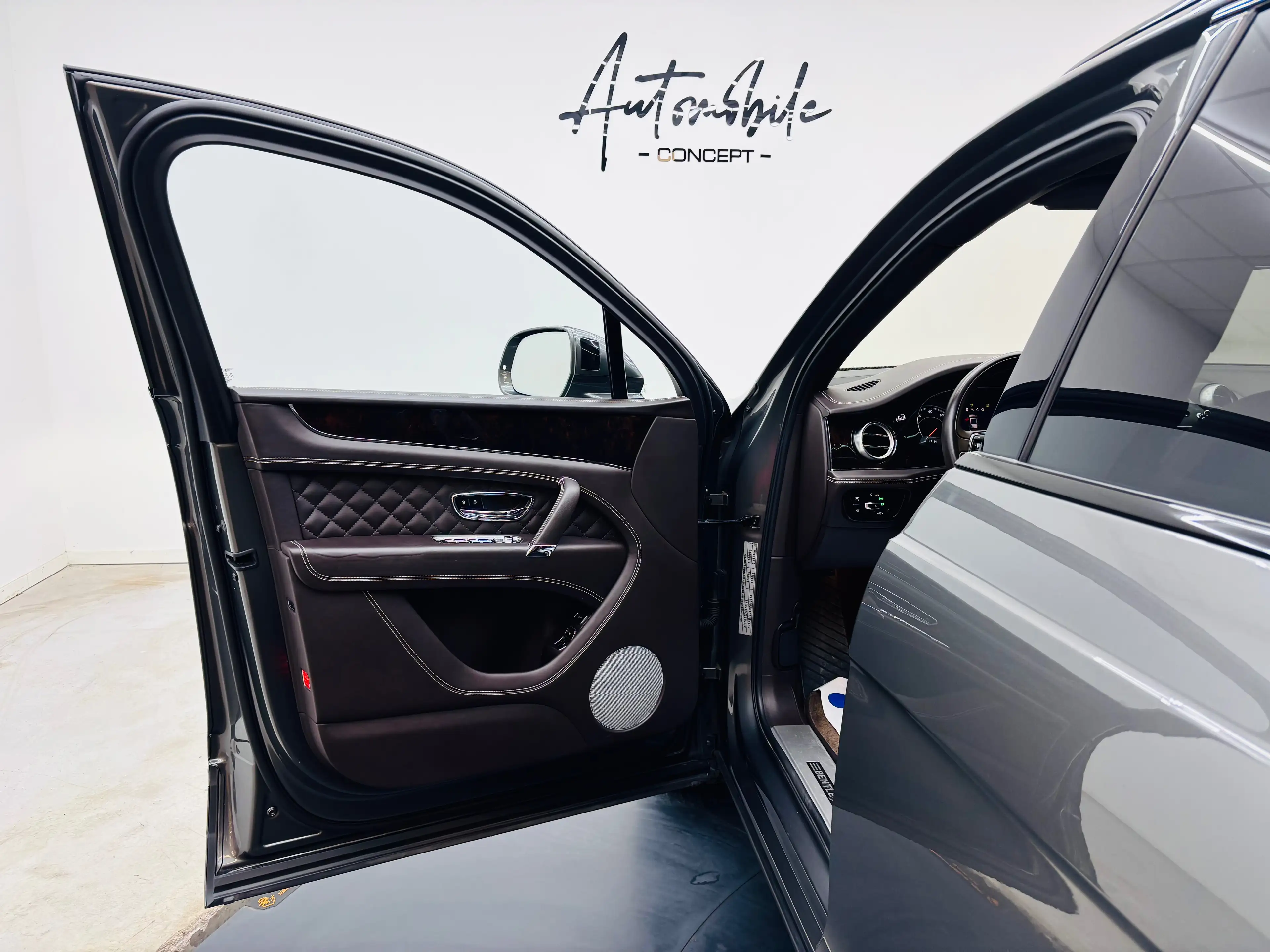 Bentley Bentayga ⚫️W12 TWIN TURBO⚫️AKRAPOVIC EXHAUST⚫️PANO — photo 15
