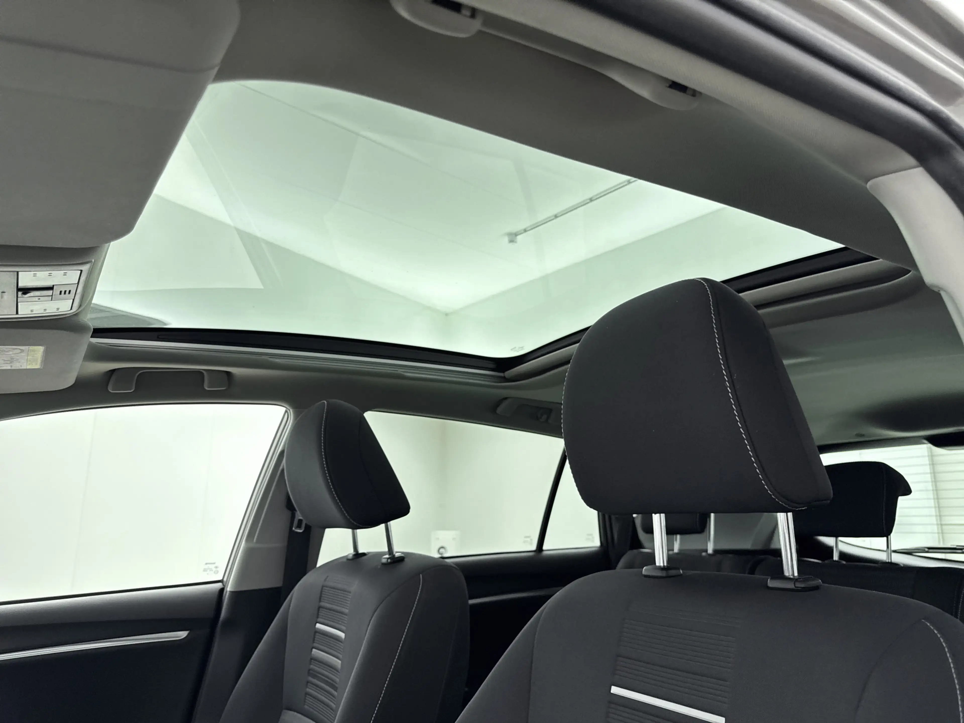 Toyota Verso 1.6 VVT-i Dynamic | Parkeersensoren V+A | Pano Dak — photo 5