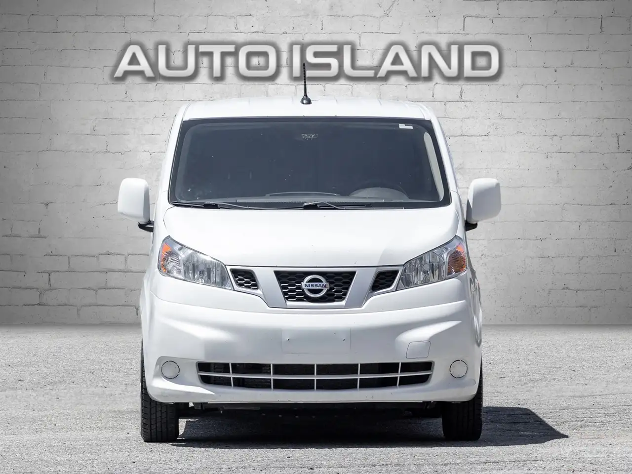 Nissan NV200 снимка Nissan NV200
