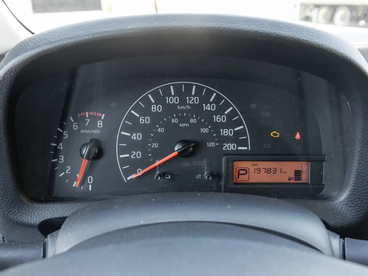 Nissan NV200 снимка Nissan NV200