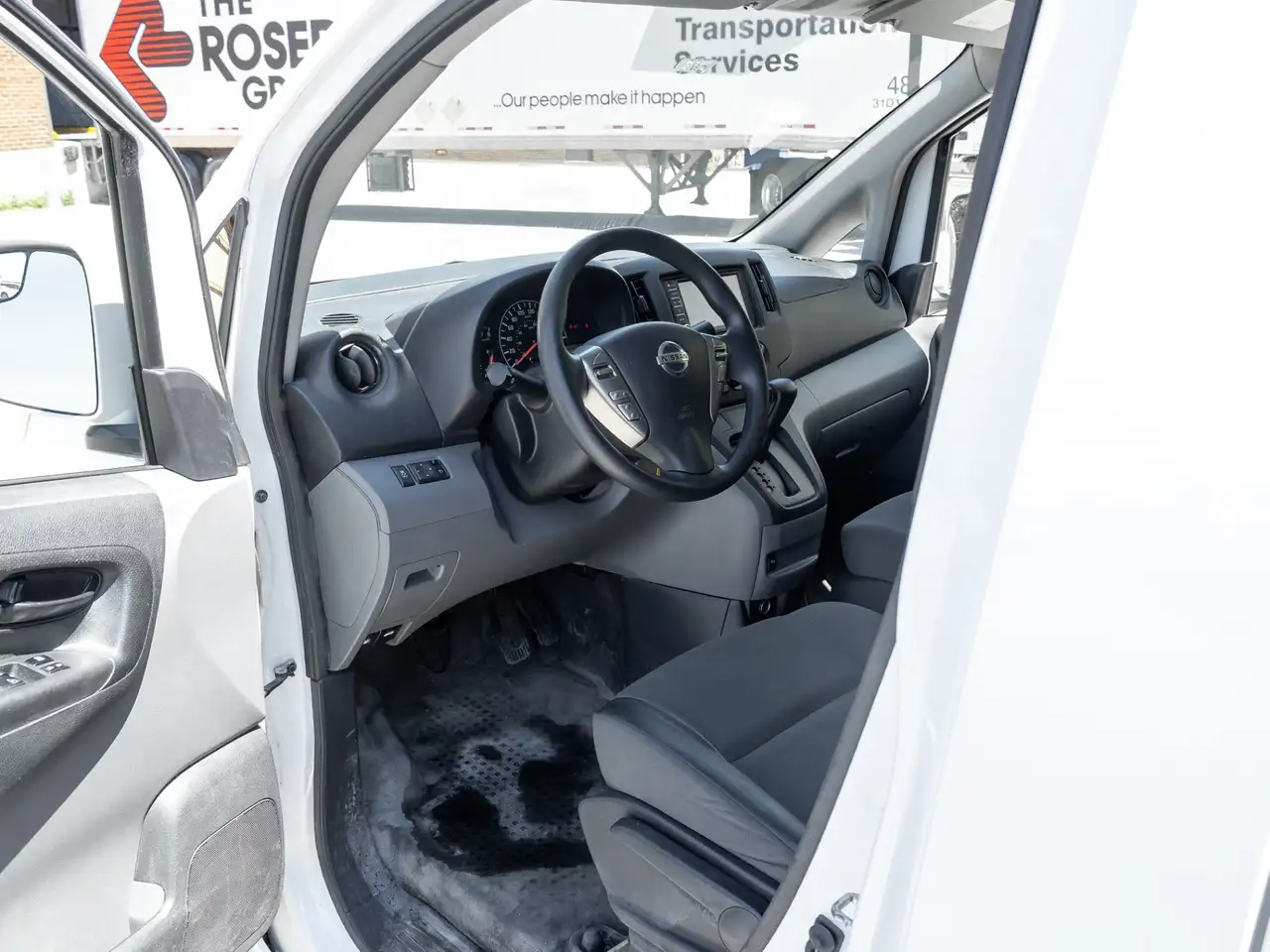 Nissan NV200 снимка Nissan NV200