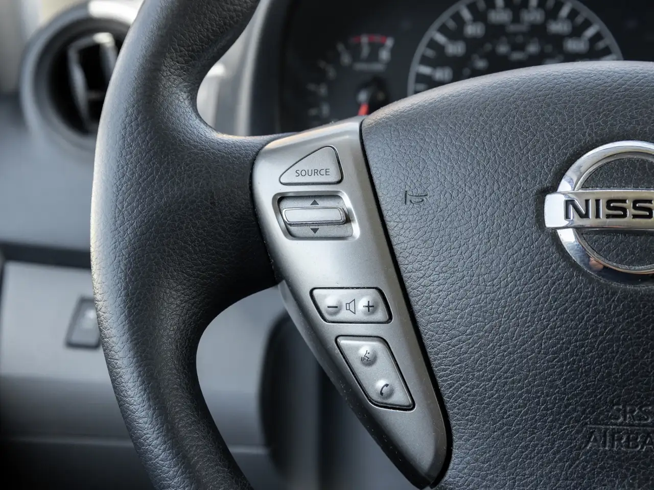 Nissan NV200 снимка Nissan NV200