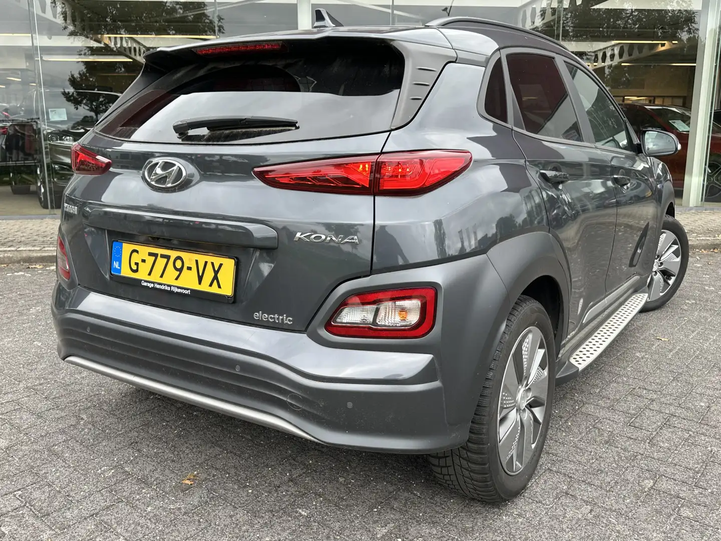Hyundai KONA EV Premium 64 kWh | SOH 97.4 % | Leder | LED | Ada Gris - 2