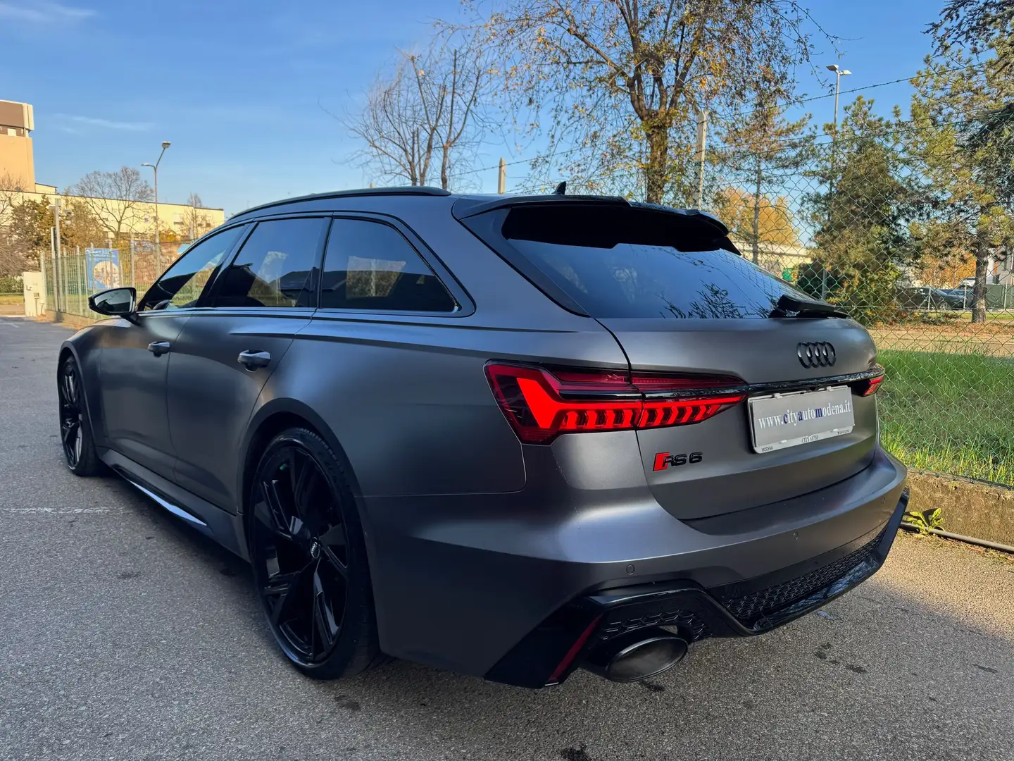 Audi RS6 Avant 4. 0 V8 Quattro Tip-Tronic Grijs - 2
