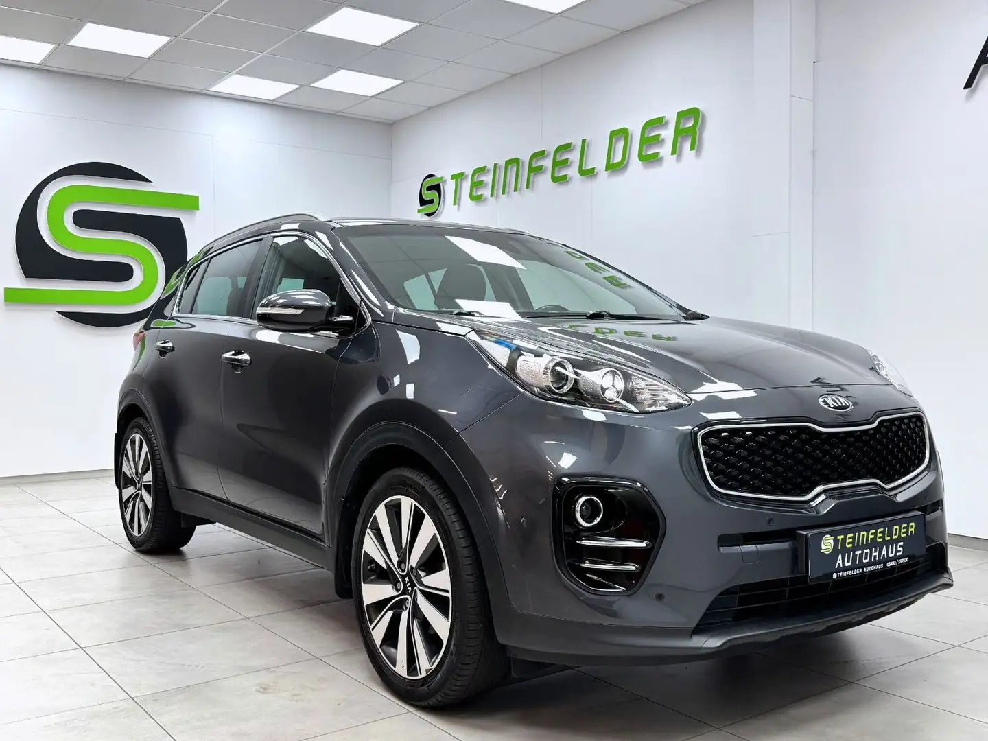 Kia Sportage 1.7 CRDi / RKAM / 4X SHZ / AHK / LENKH. Grau - 1