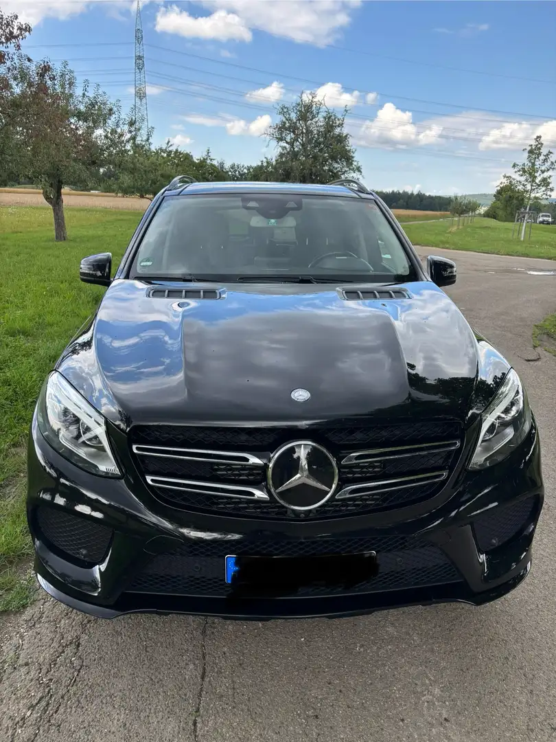 Mercedes-Benz GLE 350 GLE Diesel d 4Matic 9G-TRONIC AMG Line Чорний - 1