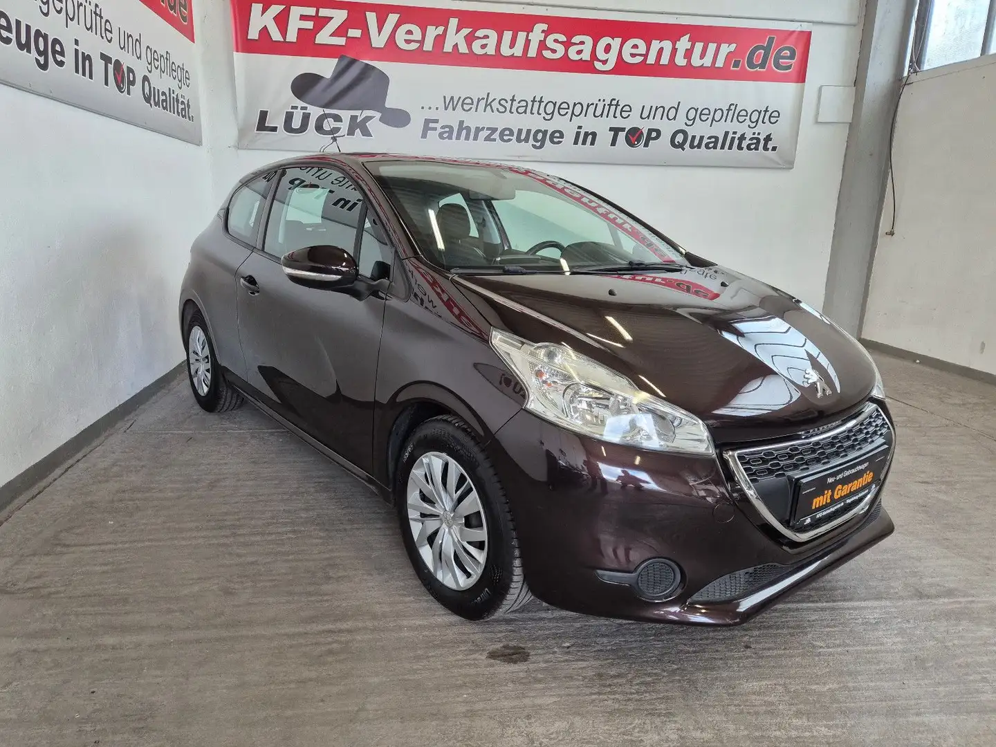Peugeot 208 Active, inkl. Garantie Braun - 1