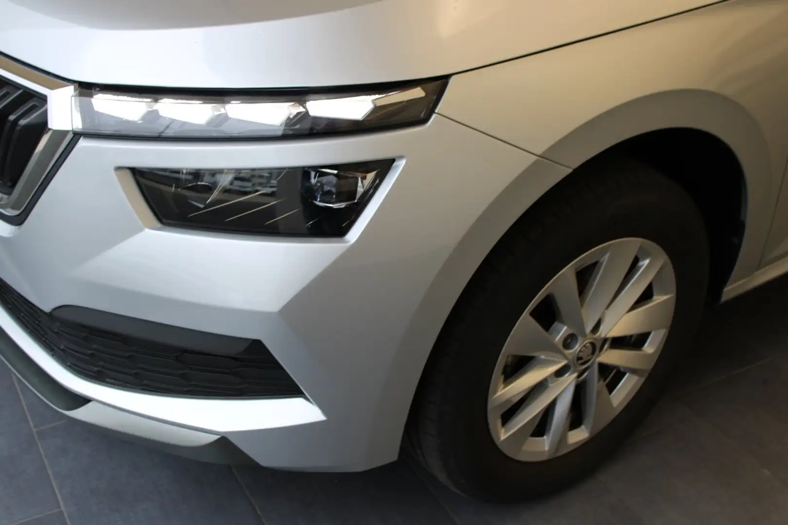 Skoda Kamiq Ambition TSI Silber - 2