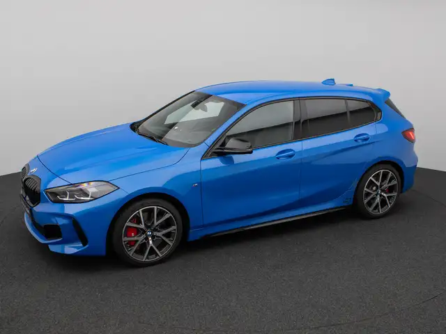 BMW 1 Series view 12