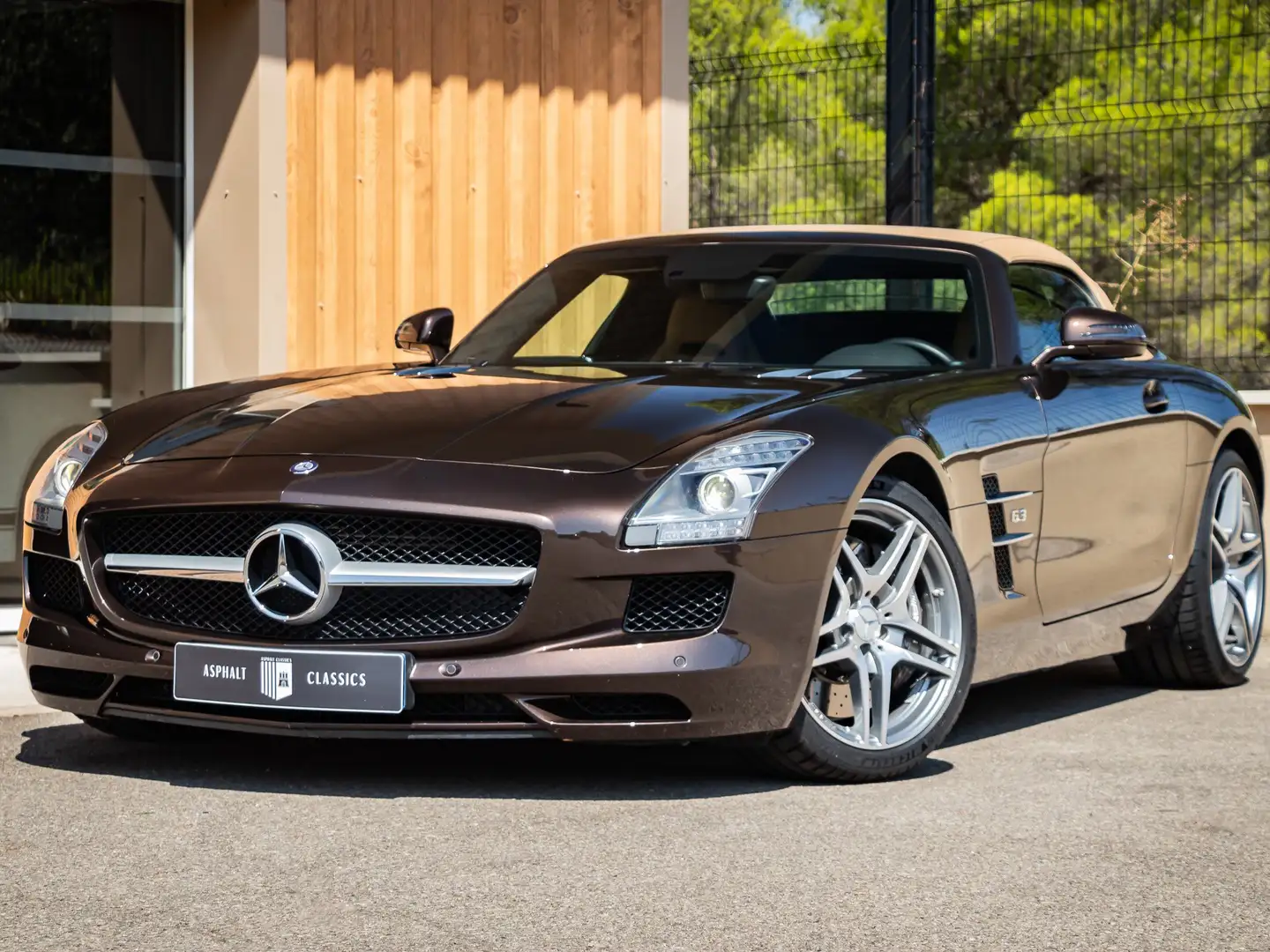 Mercedes-Benz SLS SLS AMG Roadster A Brun - 1