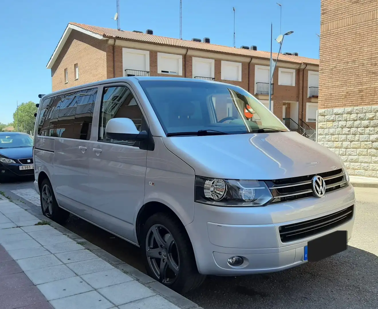 Volkswagen T5 Multivan Multivan 2.0TDI Comfortline 140 Comfortline Gris - 1