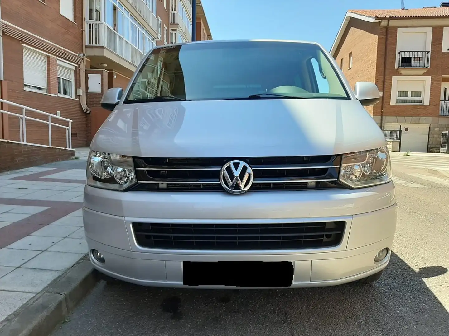 Volkswagen T5 Multivan Multivan 2.0TDI Comfortline 140 Comfortline Gris - 2