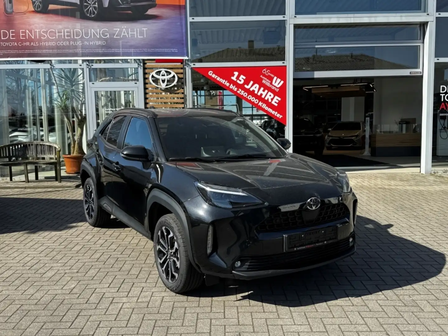 Toyota Yaris Cross Teamplayer 1,5l Hybrid Navi LED SHZ Apple CarPlay Noir - 1