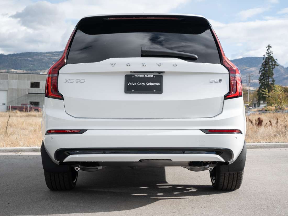 2026 Volvo XC90 B6 ULTRA DARK THEME thumb 8