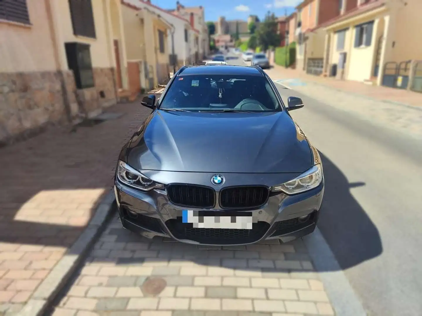 BMW 318 318d Touring Gris - 2