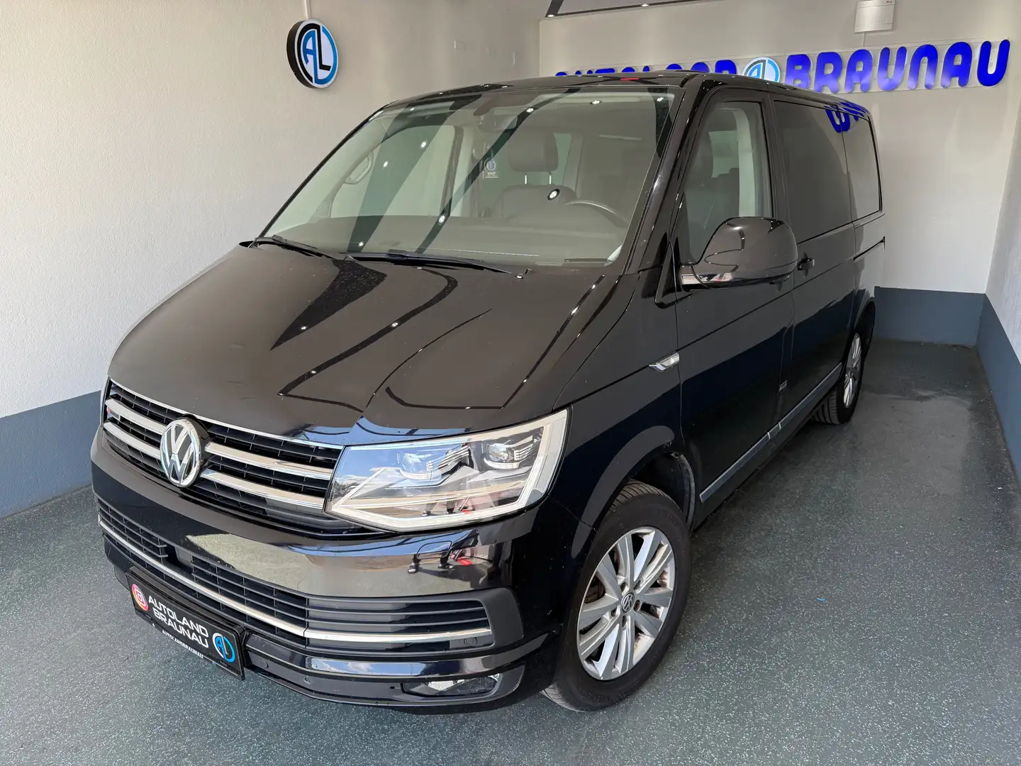 Volkswagen T6 Multivan Multivan Edition 2,0 TDI 4Motion DSG Edition Negru - 2