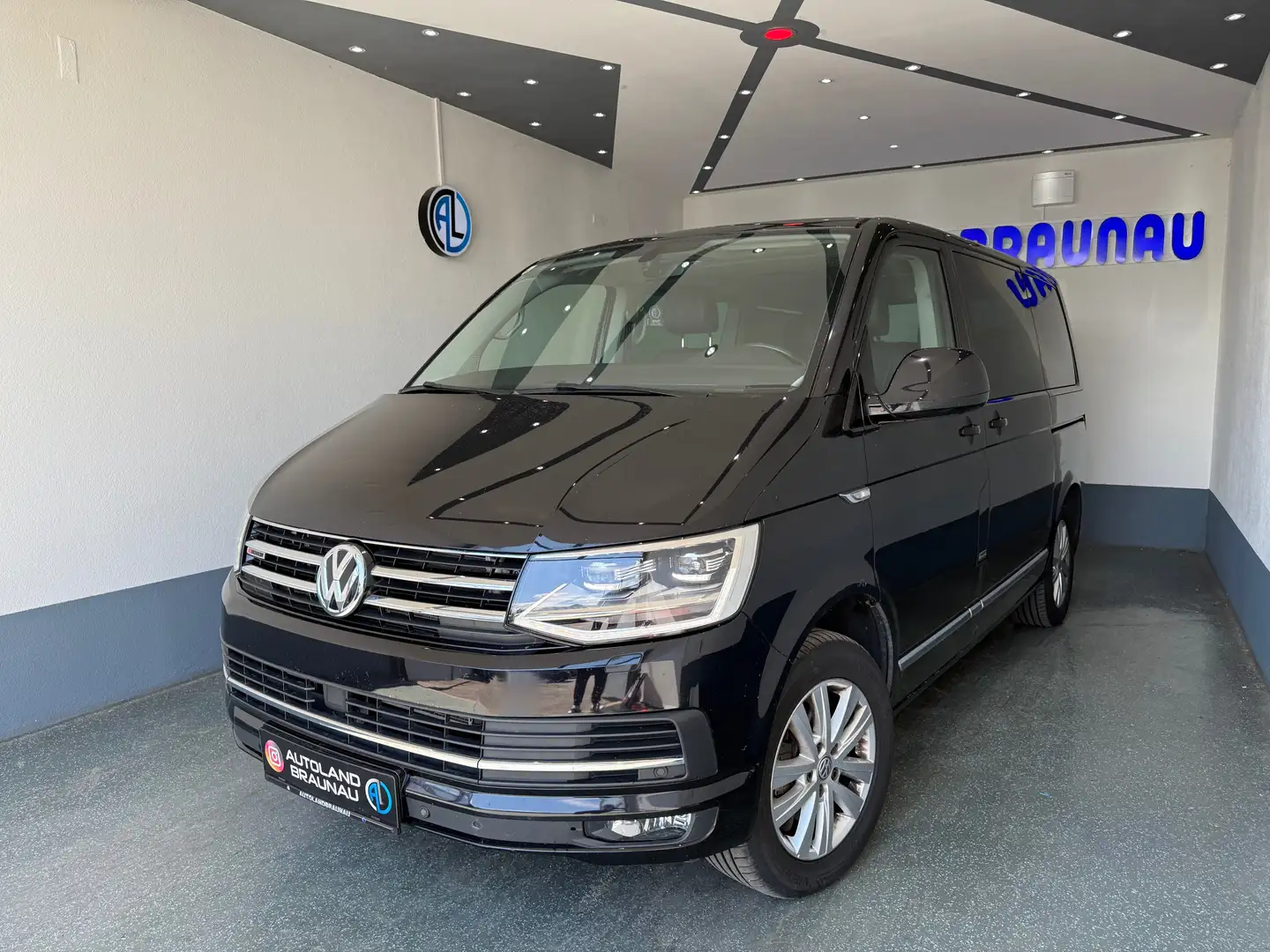 Volkswagen T6 Multivan Multivan Edition 2,0 TDI 4Motion DSG Edition Negru - 1