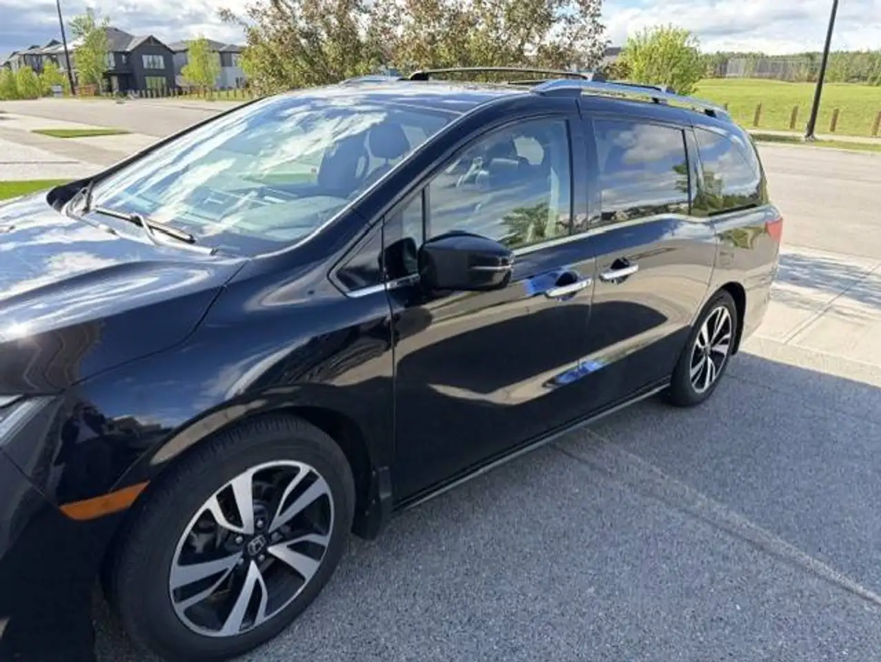 Honda Odyssey снимка Honda Odyssey