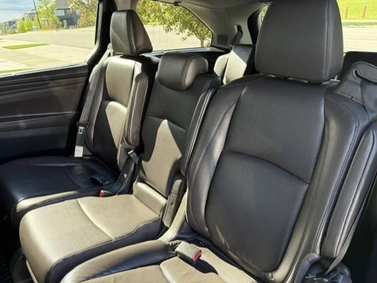 Honda Odyssey снимка Honda Odyssey