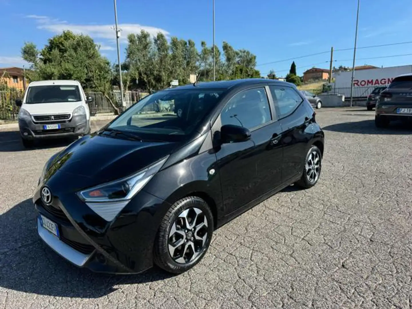 Toyota Aygo Connect 1.0 VVT-i 72 CV 5 porte x-cool RETROCAMERA Negro - 1