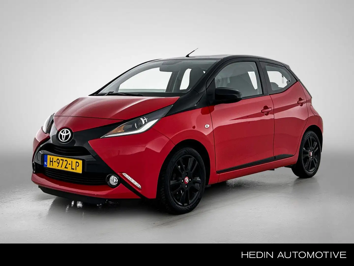 Toyota Aygo 1.0 VVT-i x-cite | AUTOMAAT | Airco | 5 drs | Lm v Rood - 1