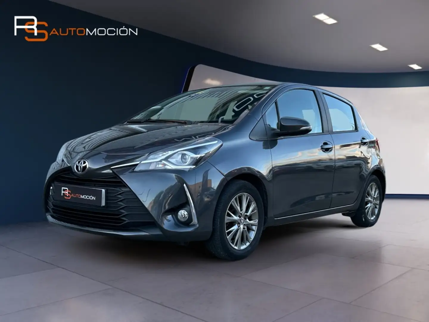 Toyota Yaris 1.0 Active Tech Gris - 1