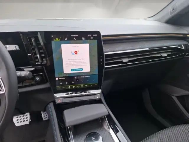 Renault Austral view 9