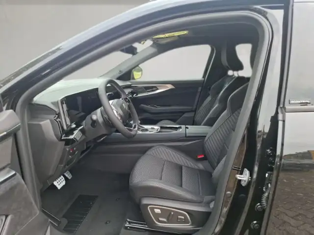 Renault Austral view 7