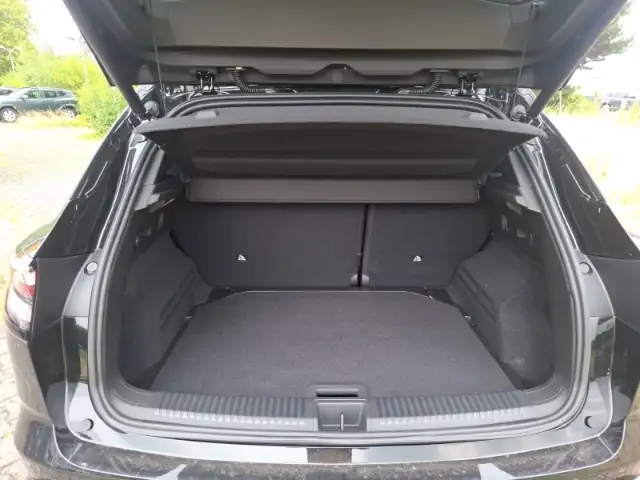 Renault Austral view 11