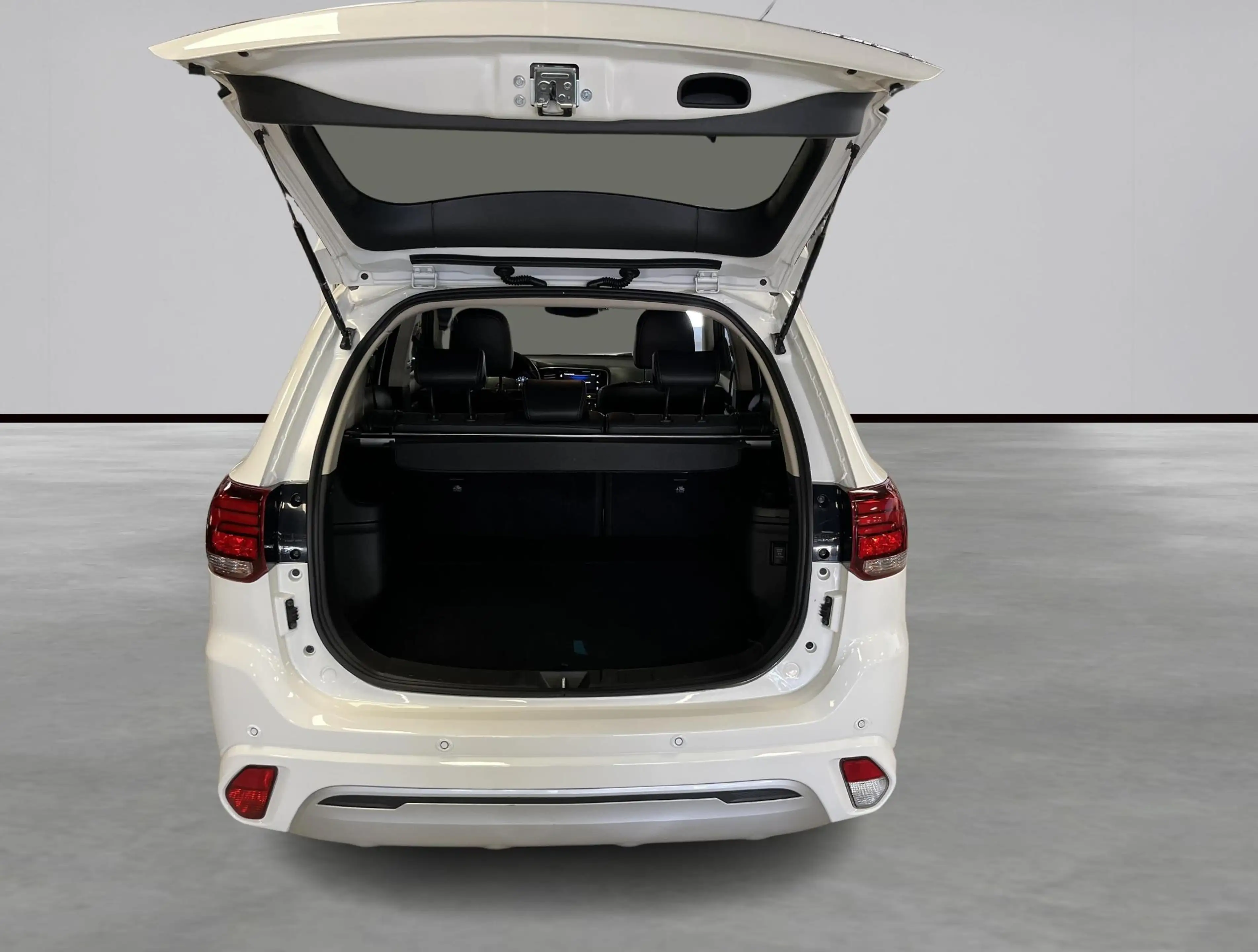 Mitsubishi Outlander 2.4 PHEV Limited adaptieve cruise controle — photo 10