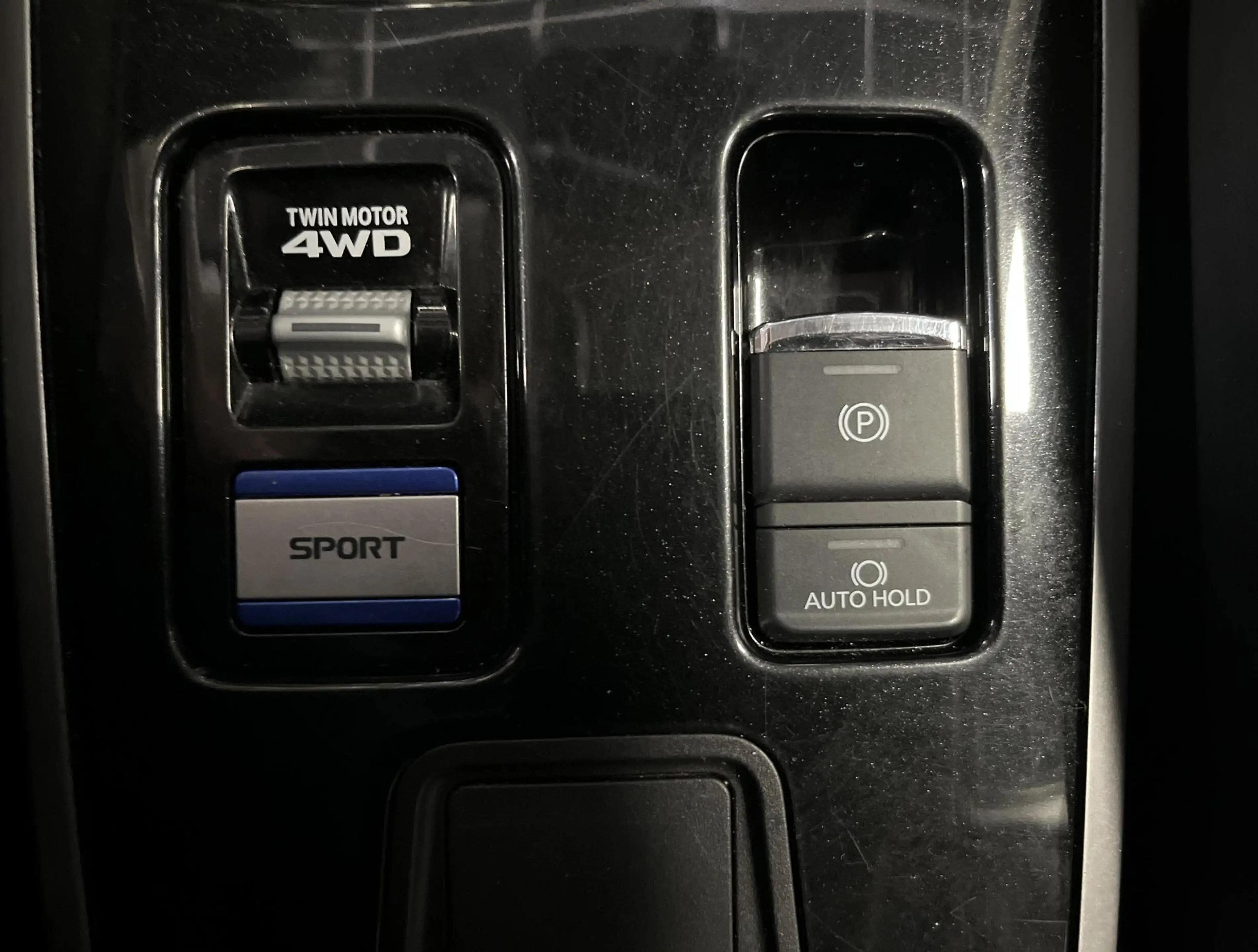 Mitsubishi Outlander 2.4 PHEV Limited adaptieve cruise controle — photo 15