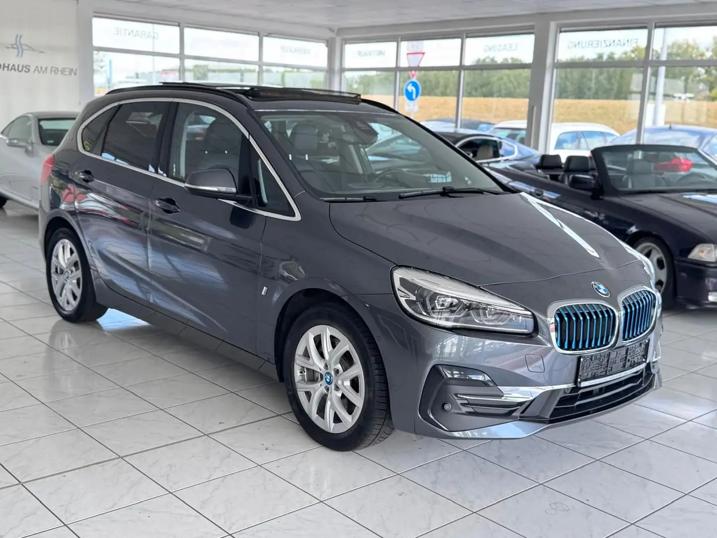 BMW 225 225 Luxury Line+Pano+Navi+Tempomat+HeadUp+ACC Grau - 1