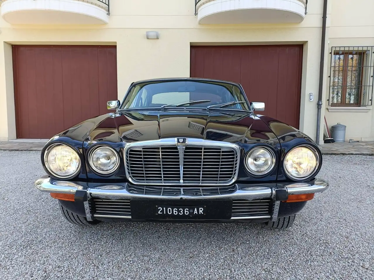Jaguar XJ6 4.2, foto 2