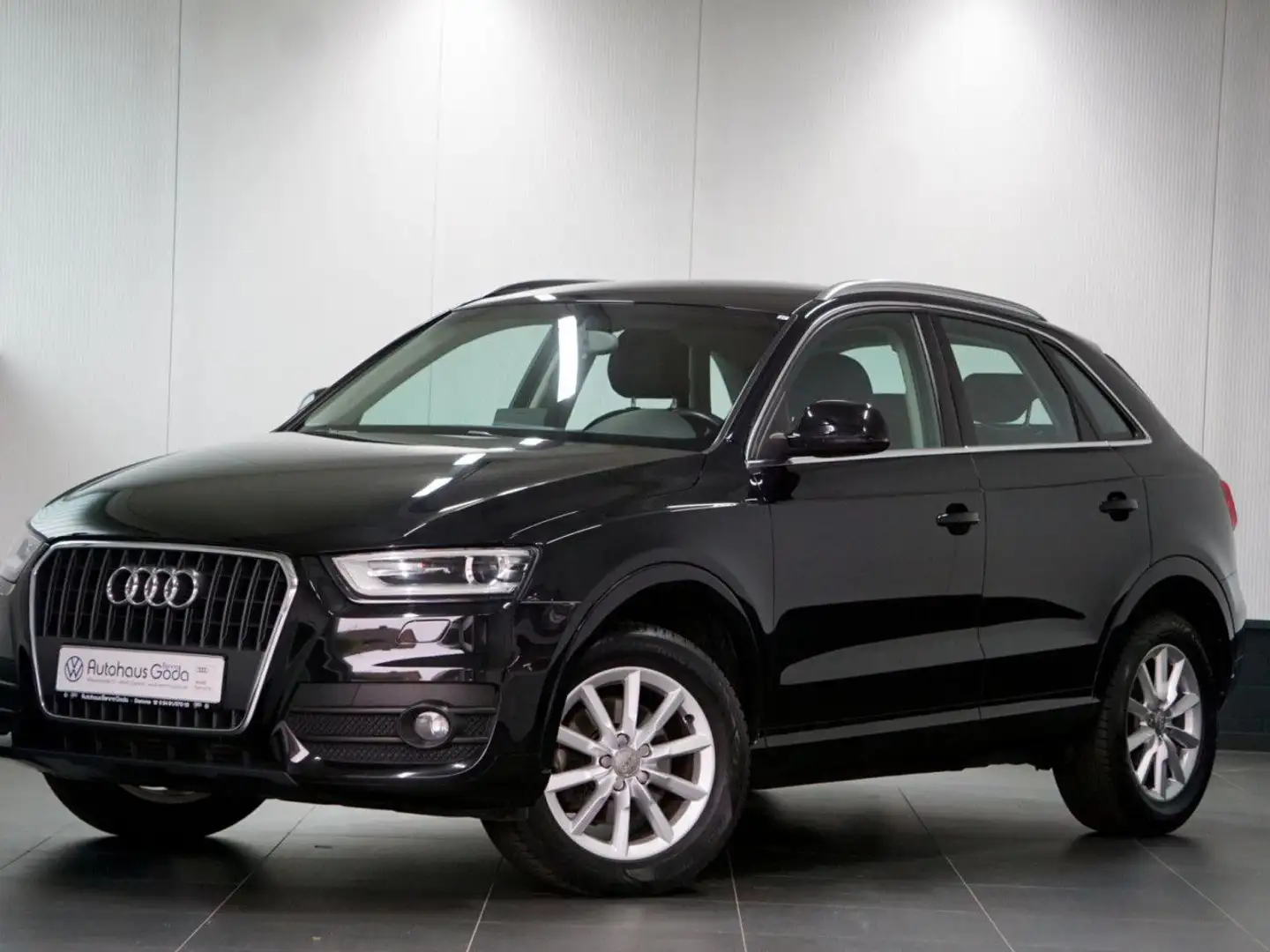 Audi Q3 2.0 TDI 103kW 6-Gang NUR FÜR GEWERBE Bluetooth Schwarz - 2