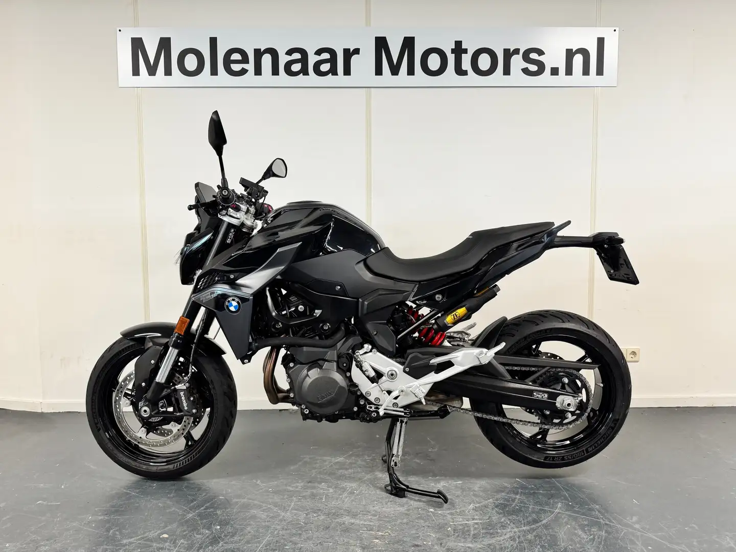 BMW F 900 R Schwarz - 2