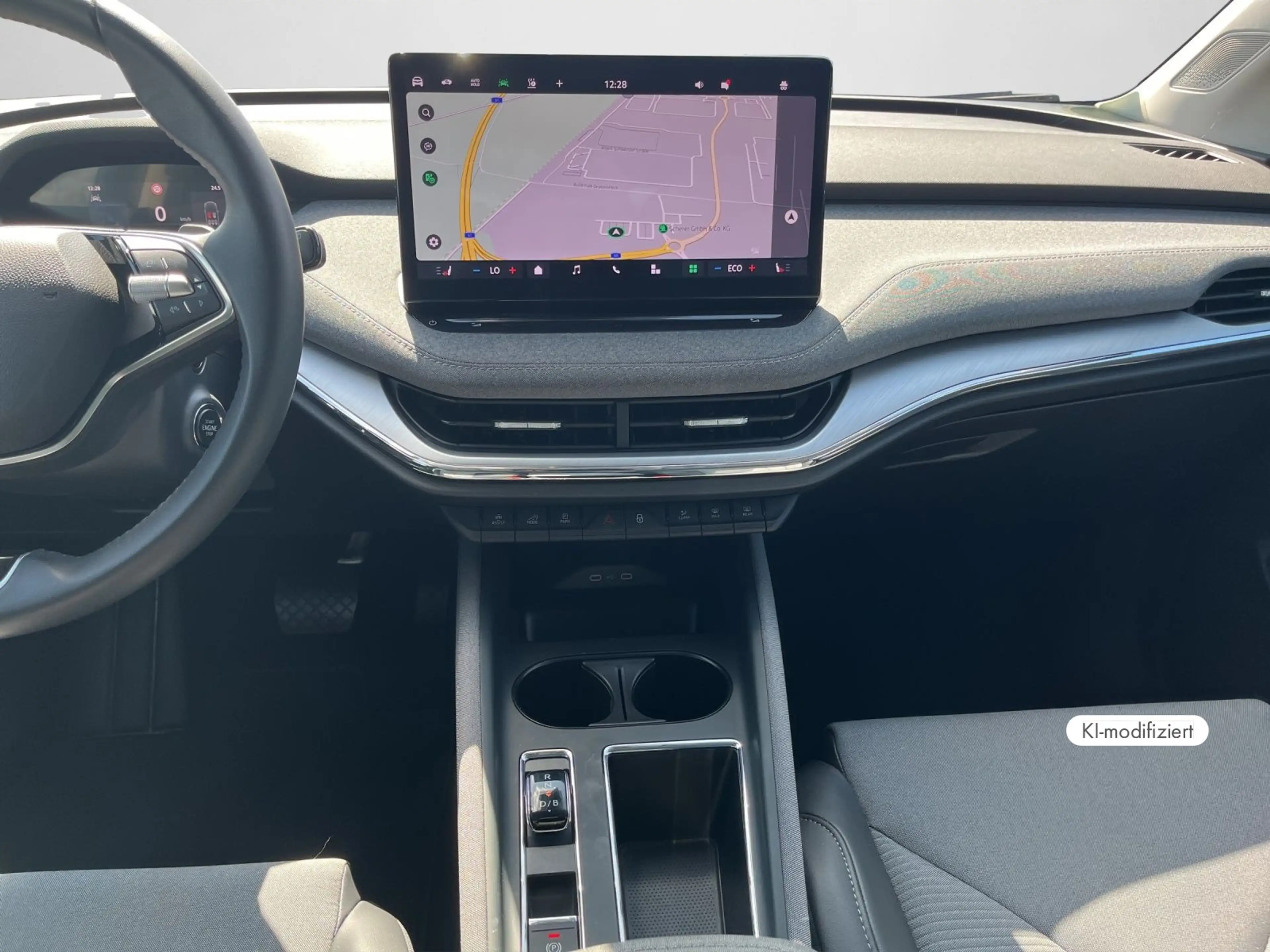 Skoda Enyaq 85 Clever PANO WäPu AHK ACC RFK SHZ — photo 12
