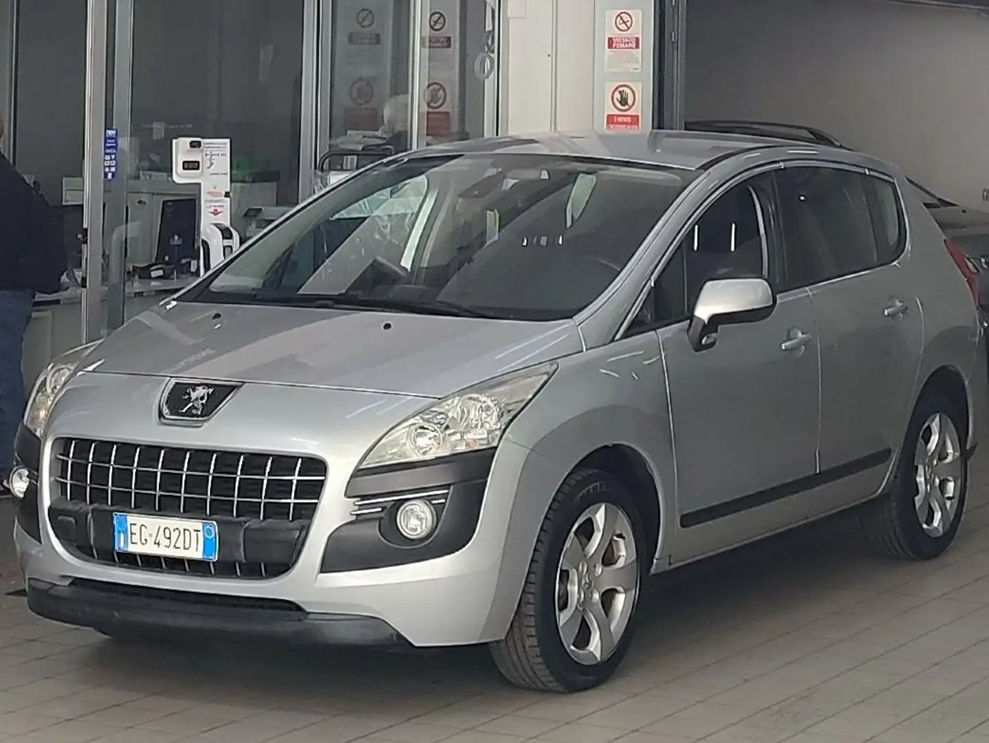 Peugeot 3008 3008 I 1.6 hdi 8v Business 112cv Grigio - 1