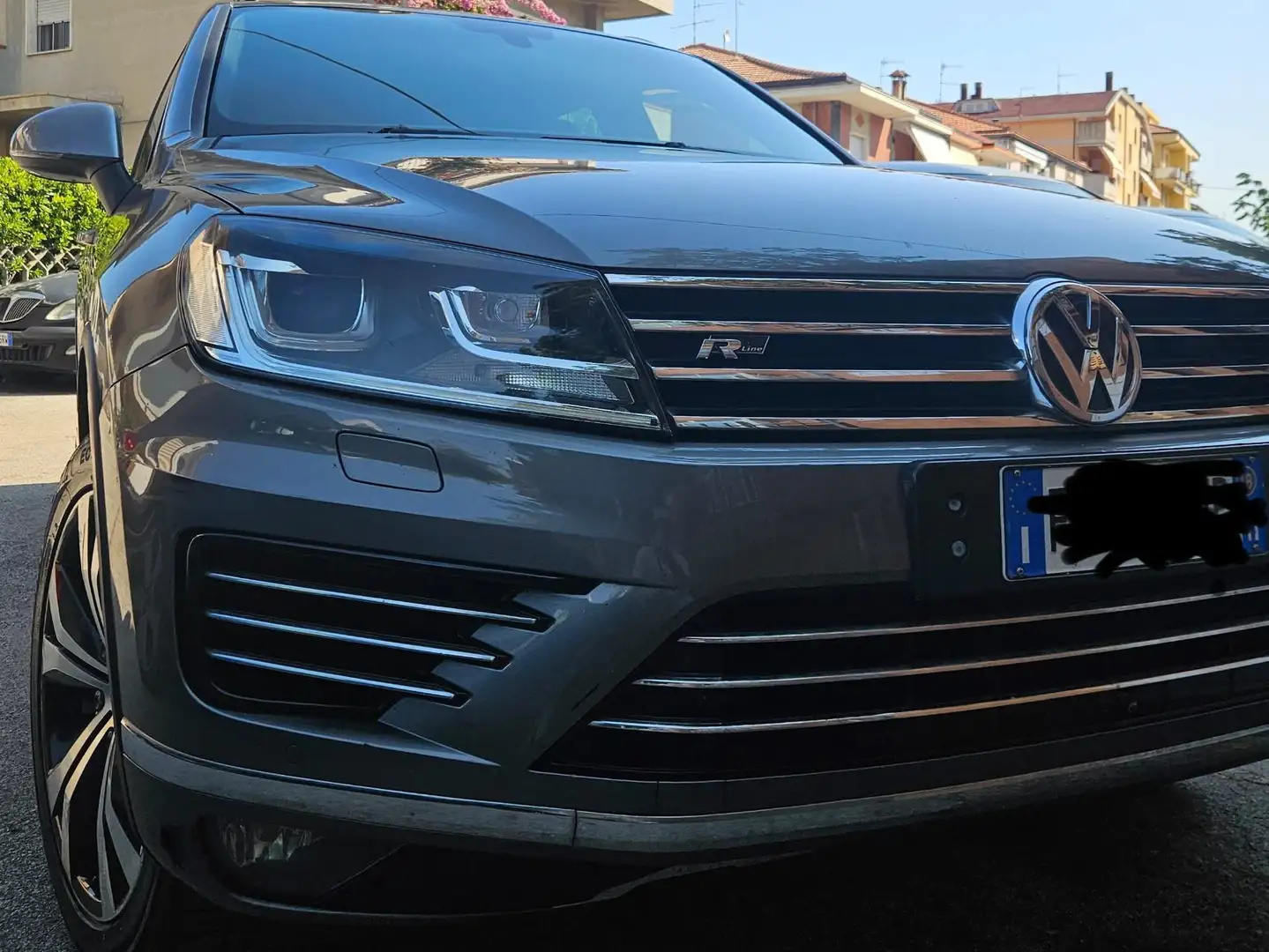 Volkswagen Touareg Touareg II 3.0 V6 tdi 262 cv tiptronic R line Grigio - 1
