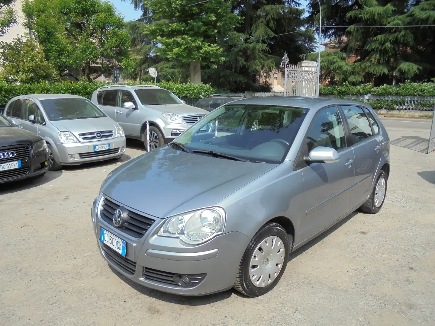 Volkswagen Polo 5p 1.2 Trendline Argento - 2