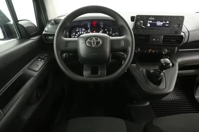 Toyota Proace City view 2