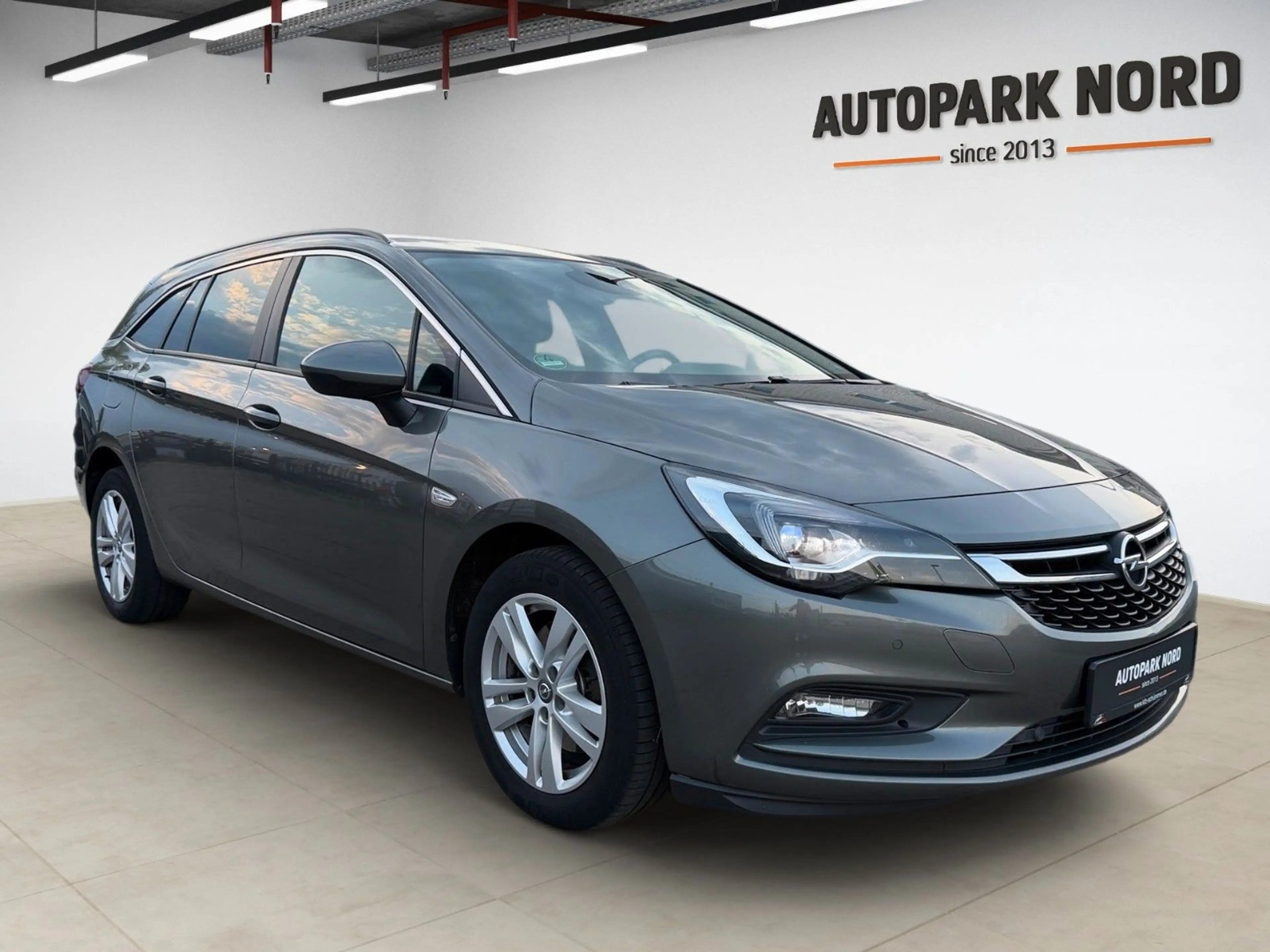 Opel Astra K Sports Tourer Business/LED/SHZ/TEMP/NAVI — photo 2