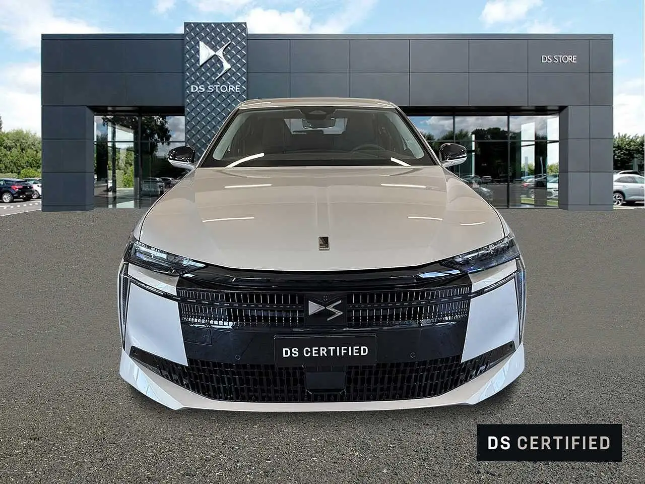 DS Automobiles N°4 2026