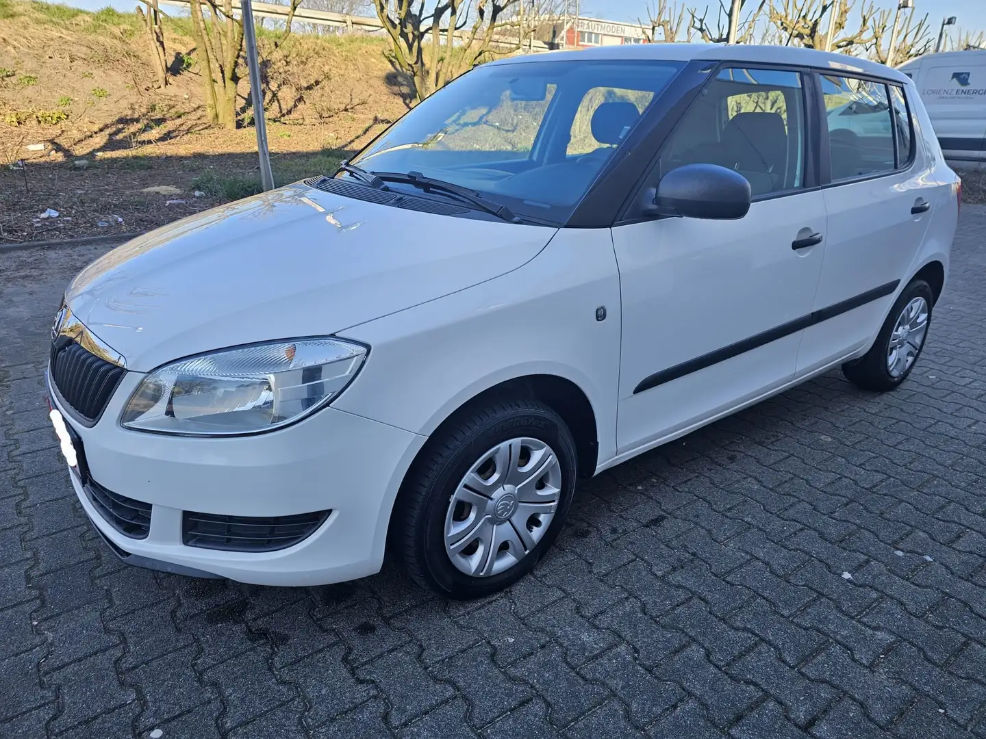 Skoda Fabia Finanzierung  ohne Anzahlung möglich. Blanc - 1