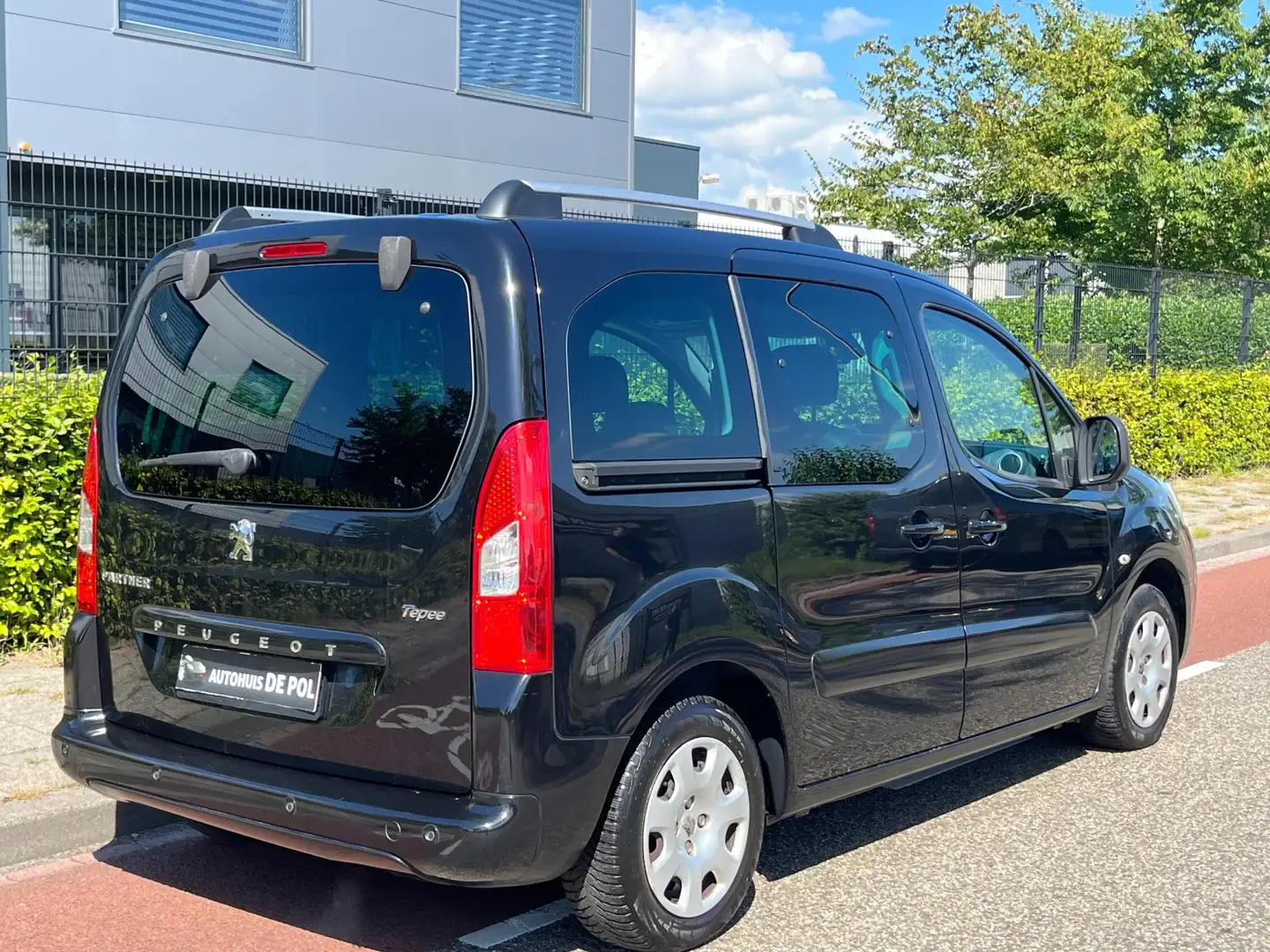 Peugeot Partner Tepee 1.6 VTi XT Style Airco Panorama-dak Cruise-c Noir - 2