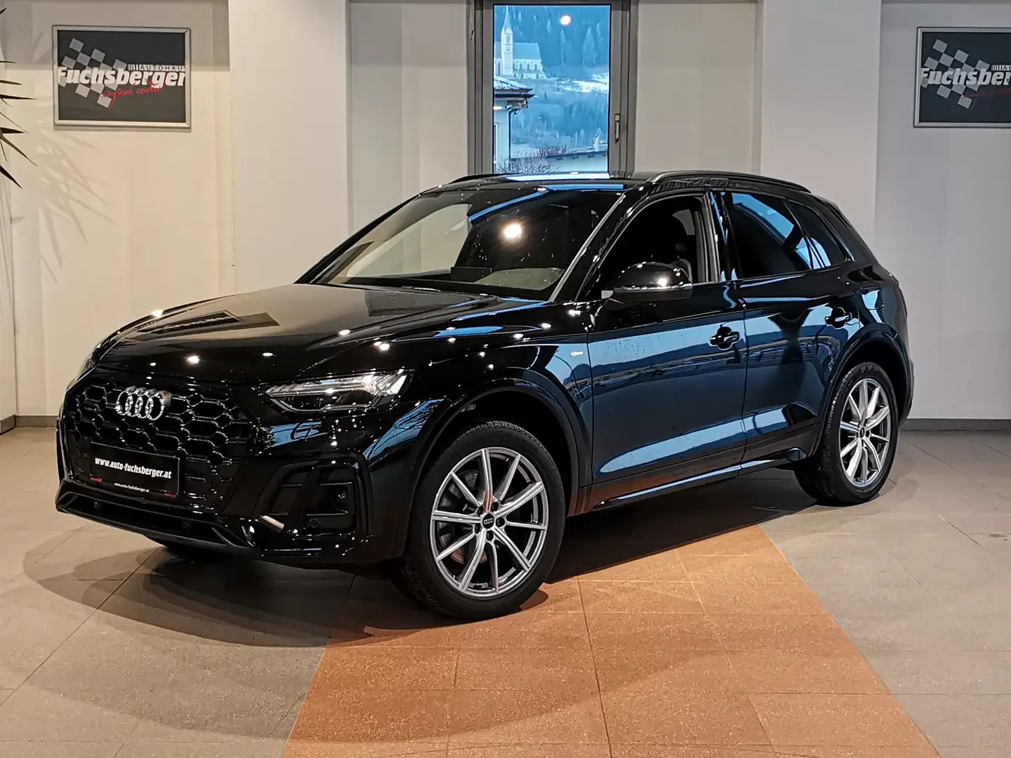 Audi Q5 TFSIe Quattro S-Line AHK*Matrix*OP-Schwarz*20Zoll* Schwarz - 1
