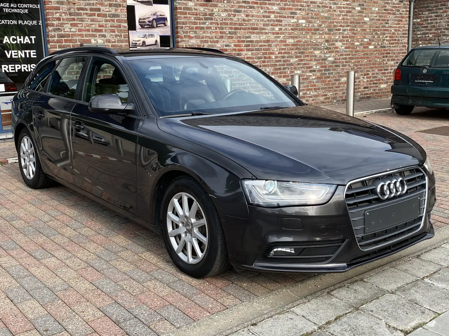 Audi A4 Avant 2.0 TDi *XENON*CUIR*GPS*MARCHAND ou EXPORT* Grijs - 2
