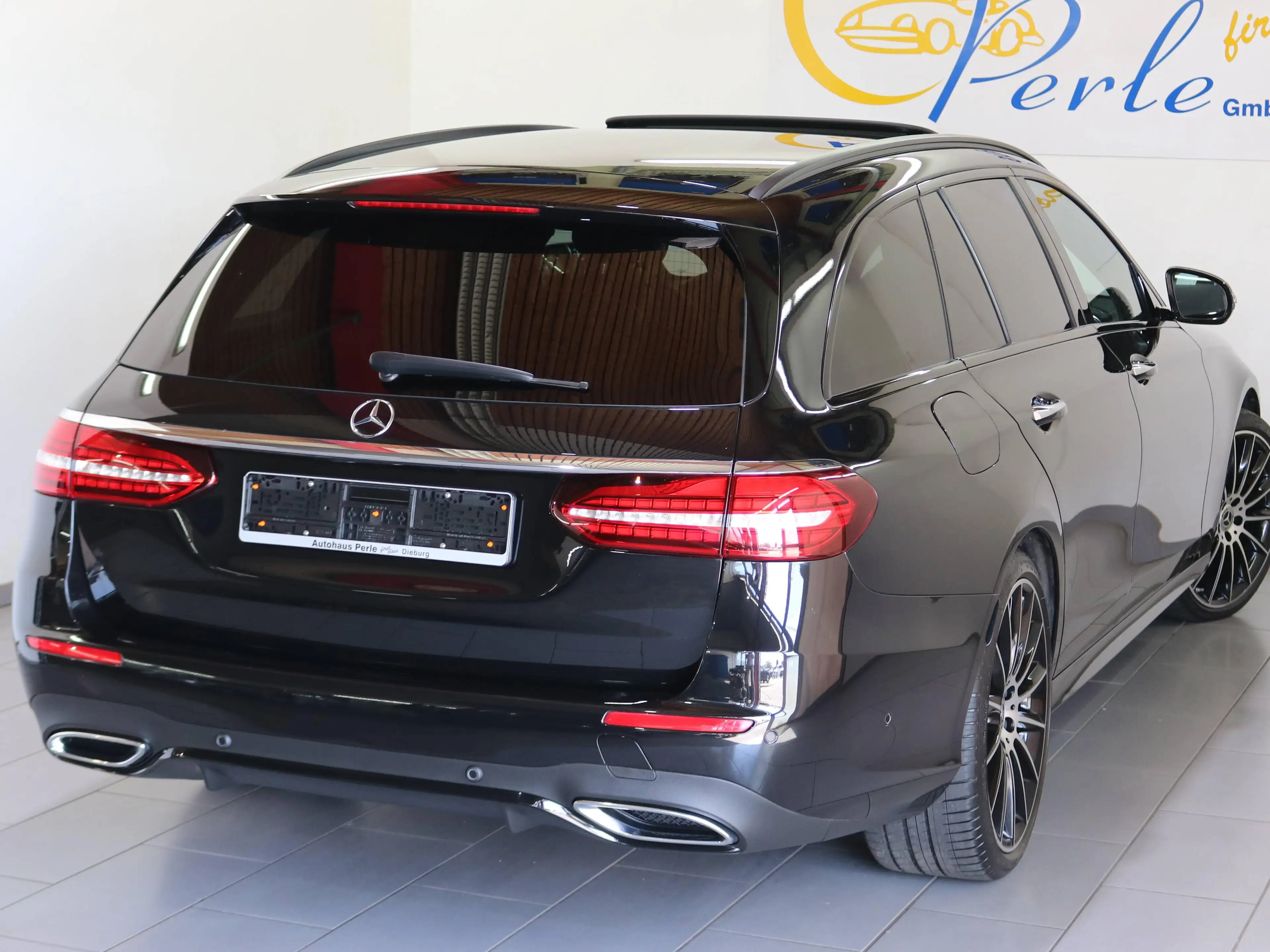 Mercedes-Benz E 400 D T 4M AMG-LINE"AIRMTC"SDACH"HUP"MMY"NAPPA"DISTR+"SOUND" — photo 4