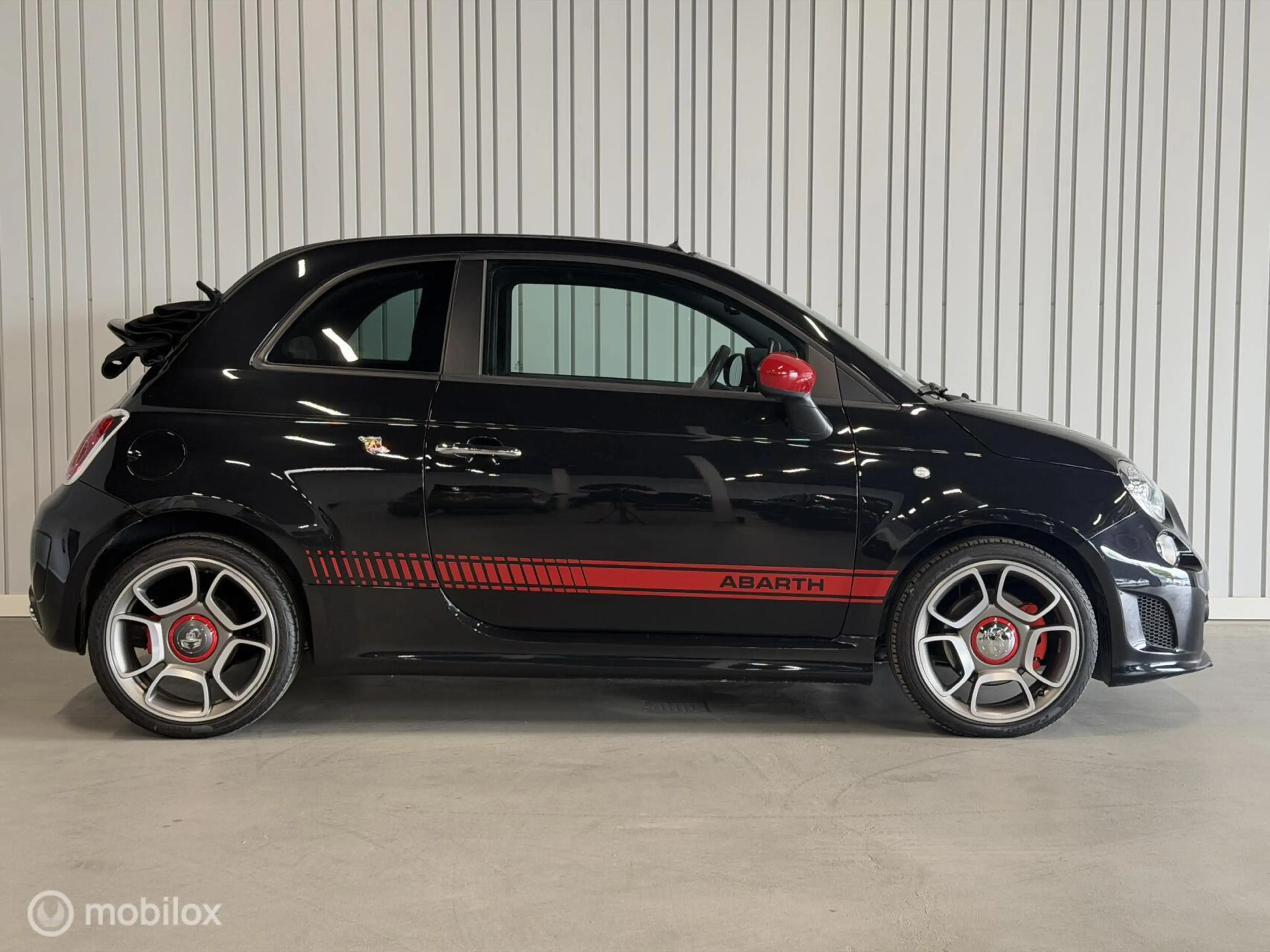 Fiat 500C Abarth 1.4 T-Jet Scorpione — photo 3