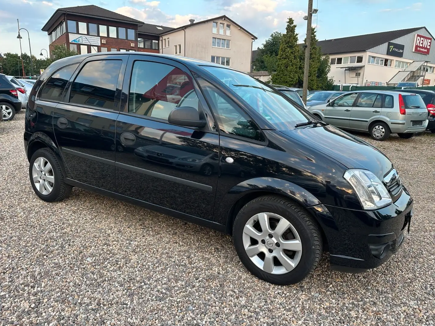 Opel Meriva 1,4 INNOVATION PDC/ Sitzheizung Schwarz - 1