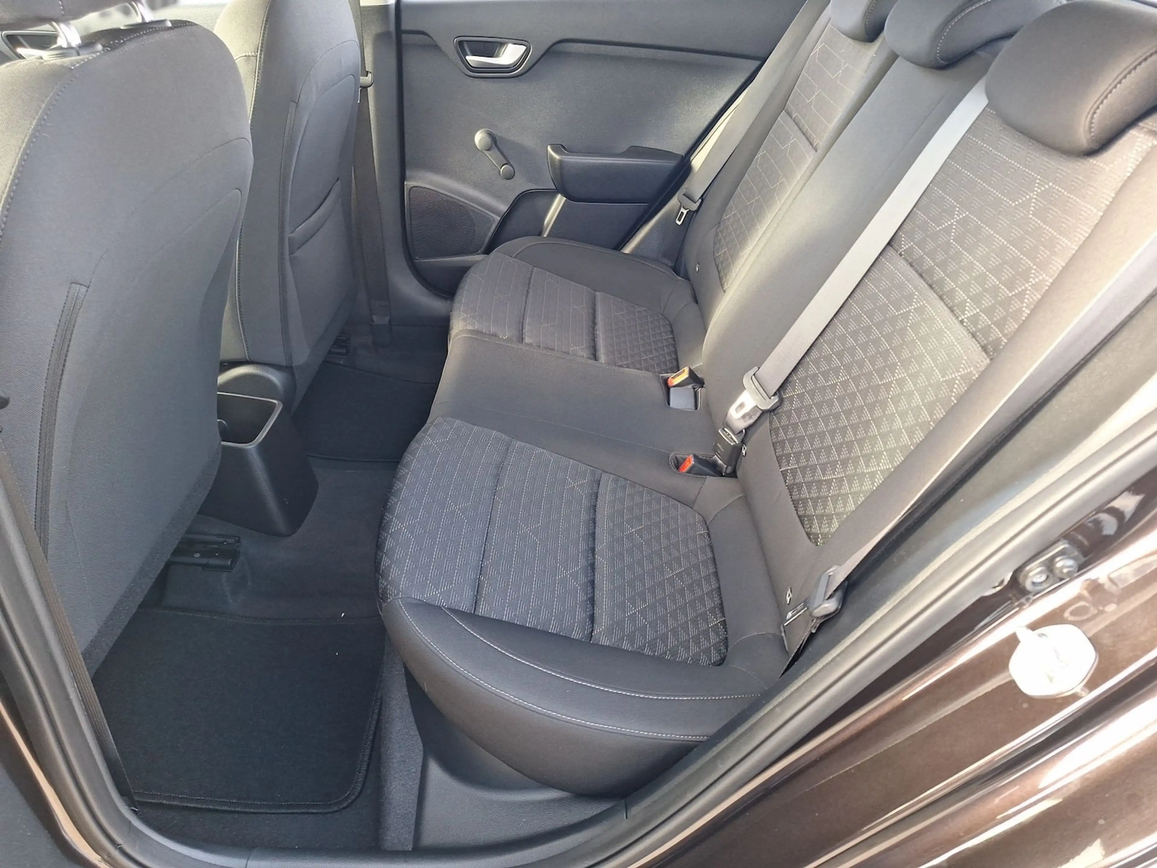 Kia Rio Attract scheckheftgepflegt*Klima*USB/AUX/BT — photo 10